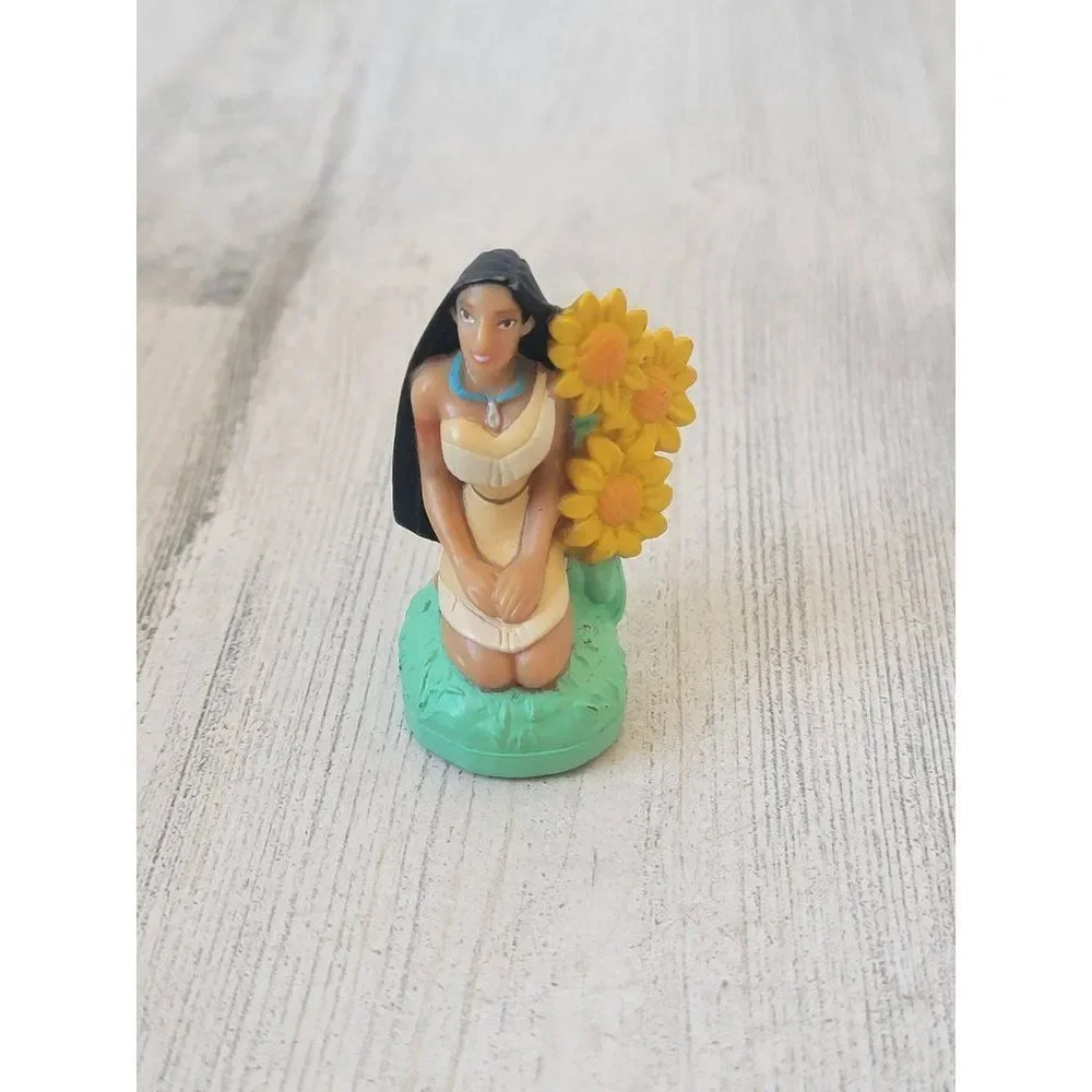 Mini Pocahontas sunflower Disney Pixar princess toy figure‎